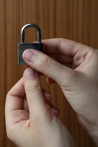 Windsor CT Locksmith Store Windsor, CT 860-357-5470 - residential-lockouts